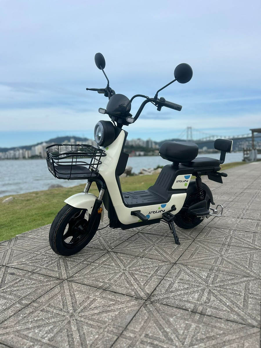 Modelo AP-QJ10 — Scooter Urbana